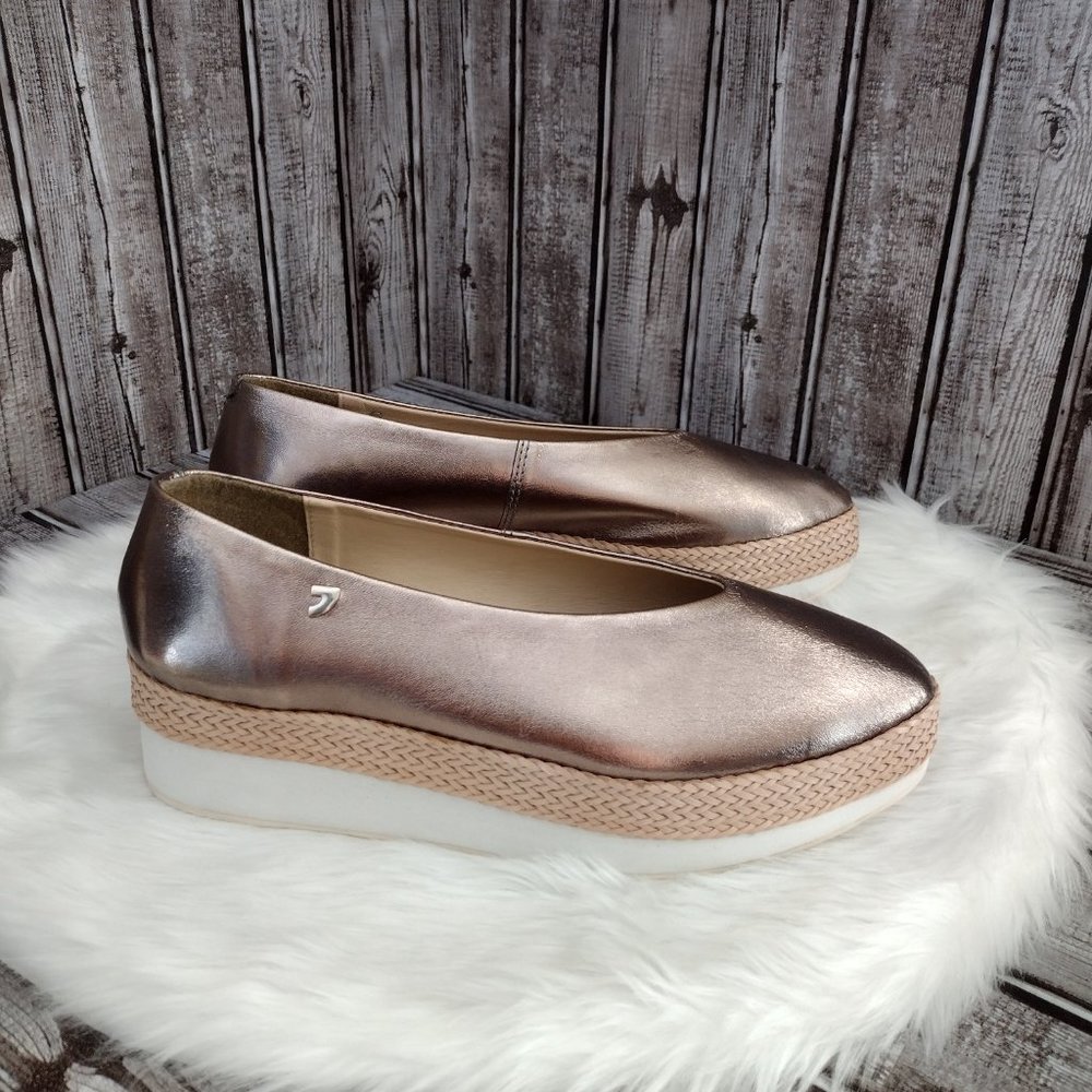 Gioseppo | Anthropologie | Metallic Silver Platform Slip-On Piel Leather US 7